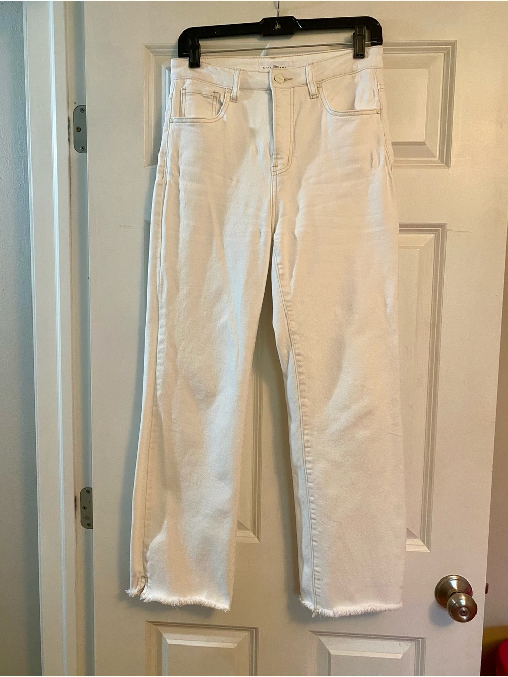 Risen High Rise Straight Leg Jeans, Off-White, Size 7/28